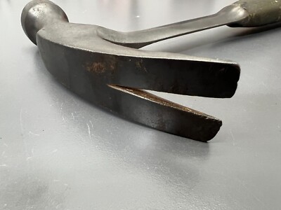 H1) VINTAGE ESTWING E3-16S 16 OZ. 13 INCH CLAW HAMMER - MADE H1) VINTAGE ESTWING E3-16S 16 OZ. 13 INCH CLAW HAMMER - MADE