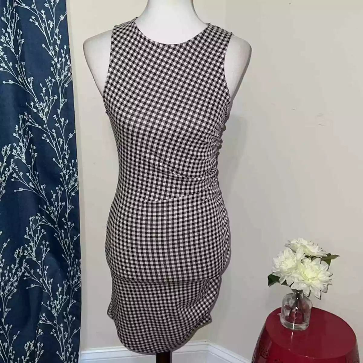 Fitted gingham hotsell dress