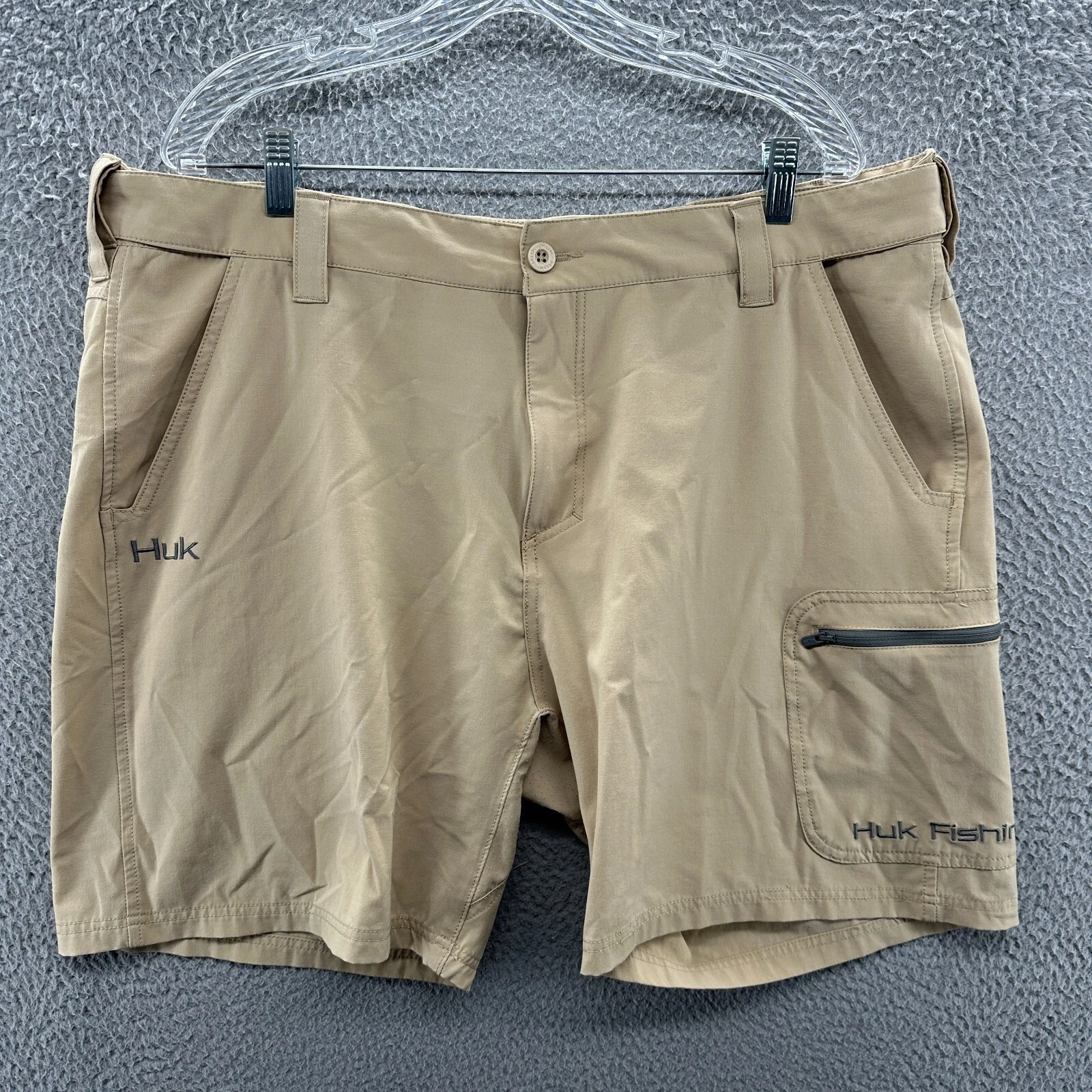 Huk Fishing Shorts Mens XXL 2XL Brown Cargo Elastic Waist Vented Stretch Shorts