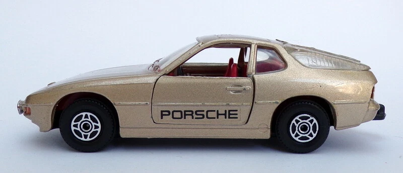 Corgi 11.5cm Long Vintage Diecast CG92 - Porsche 924 - Gold - Image 3 of 3