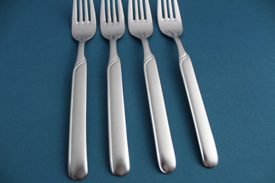 4 tenedores de ensalada JA Henckels SYNERGY 18/10 acero inoxidable China 6 7/8" Foto 2 de 4