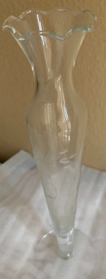Vintage Princess House Etched Heritage Tall Crystal Ruffled Bud Vase Pre-Owned.