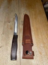Bushmaster 802 Fixed Blade Hunting Knife with Leather Sheath VGC
