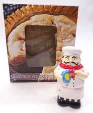 Louie the Perfect Pie Crust Chef Pie Bird Vent/Funnel – original box
