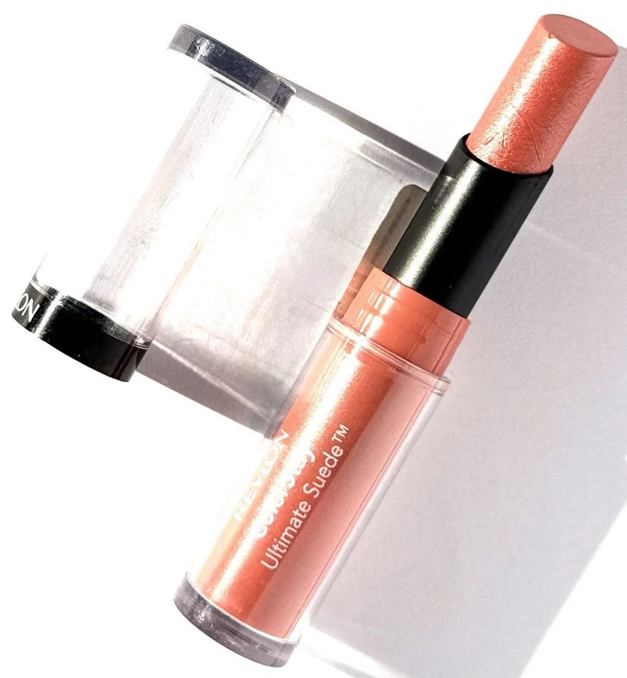 Revlon Colorstay Ultimate Suede Lipstick 040 luces intermitentes - Imagen 2 de 2