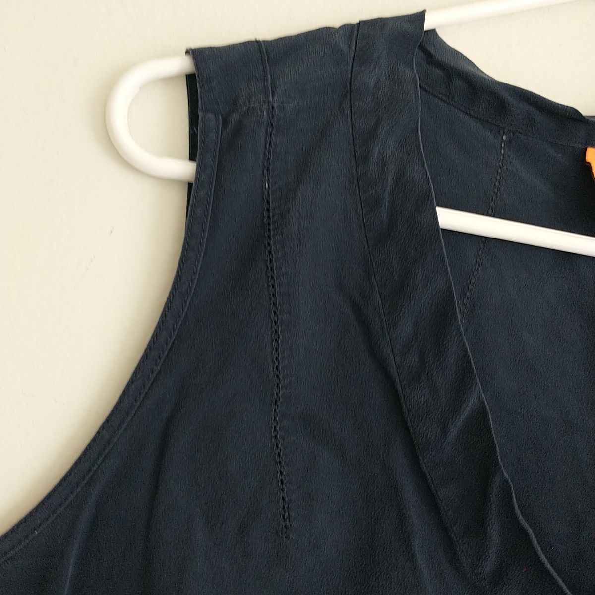 Tory Burch Blouse Top Womens 12 Navy Blue 100%Silk Eyelet Sleeveless Scoop Neck thumbnail 2