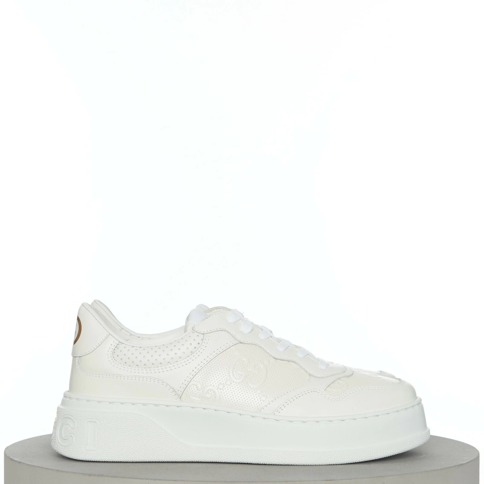Baskets basses homme GUCCI en cuir blanc GG gaufrées, chunky