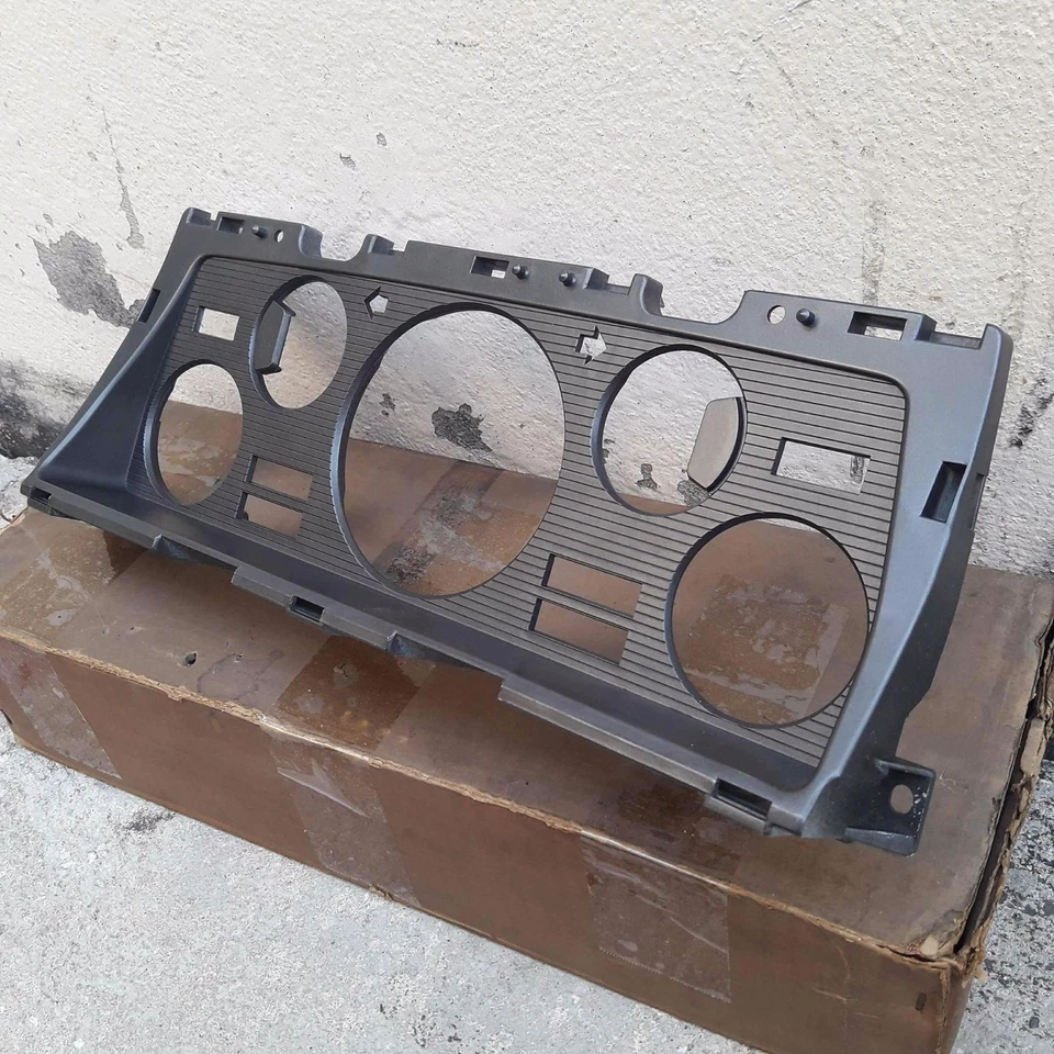 尼桑 DATSUN 720 4x4 WD 皮卡车外壳仪表盘仪表挡板 NOS — 第 4/4 张图片