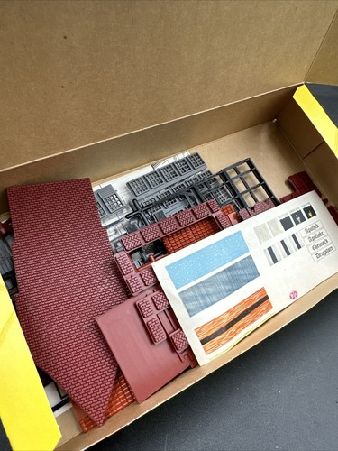 Heljan Kit B 461 : "Apotheke" DRUGSTORE - HO Scale Building VTG Denmark - Picture 4 of 4