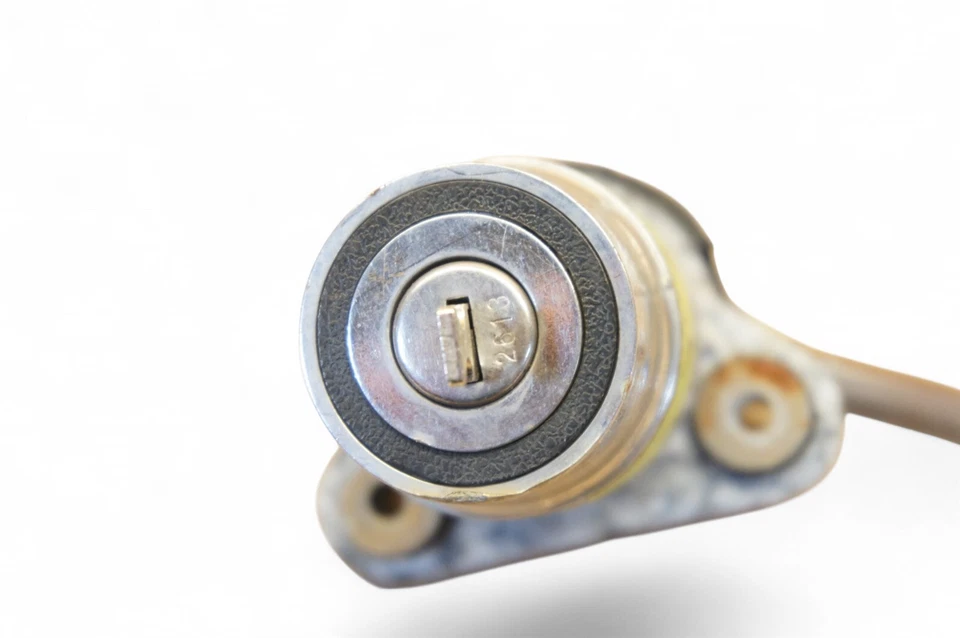 Yamaha XS1 XS1B XS2 TX650 1970-1973 llave interruptor de encendido Y190 *2720B Foto 2 de 4