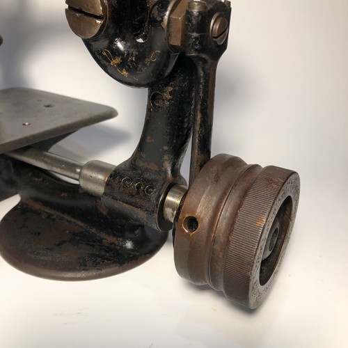 ANTIQUE 1880 GIBBS & WILLCOX SEWING MACHINE AS IS (FOR PARTS) - Picture 5 of 22