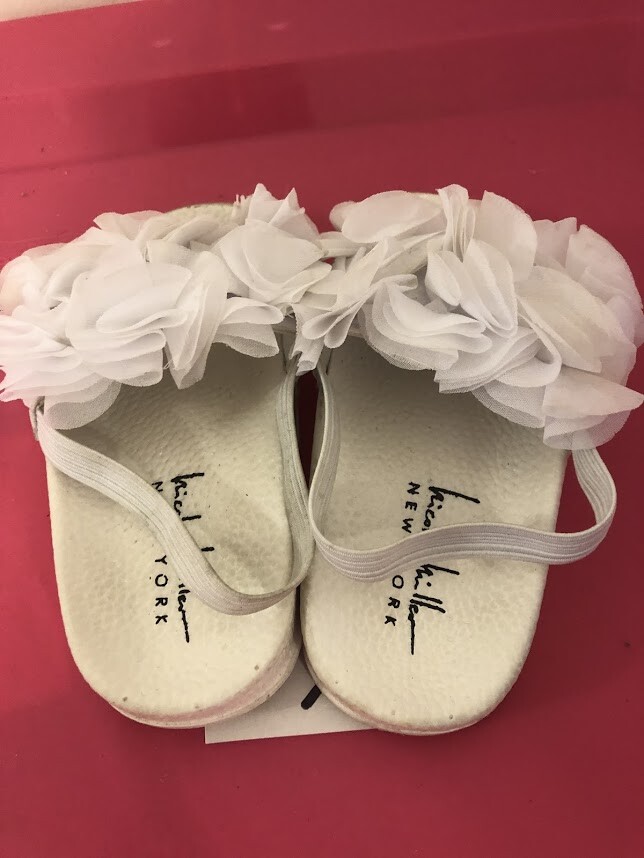 Lotto di 2 Scarpe da bambina: sandali Nicole Miller taglia 6 22 e scarpe basse taglia 150