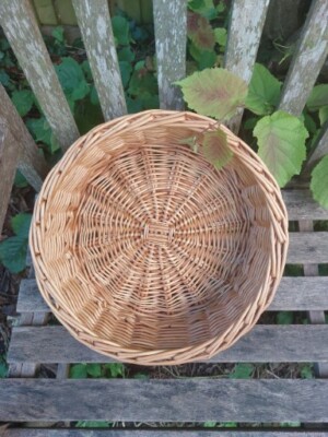 Großer runder Brotkorb aus Weide Obstschale Küche Aufbewahrung Haustierbett Landhausstil