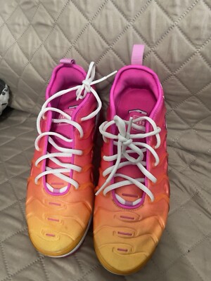 vapormax plus pink orange