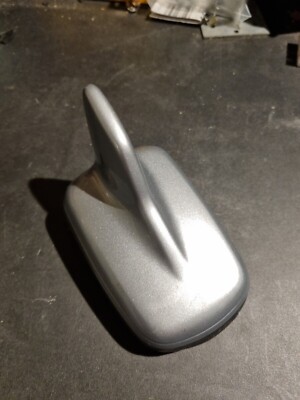 Audi A4 8W A6 A7 4M Haifisch Antenne Dachantenne Z7G Florettsilber 4M0035503 C