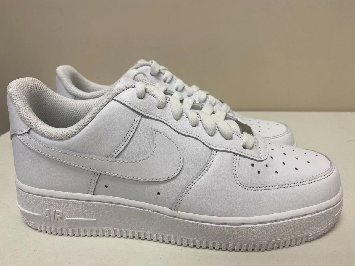 Women&#039;s Size 8 Nike Air Force 1 &#039;07 White/White DD8959 100 eBay