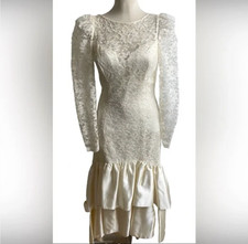 Vintage Cream Lace Wedding Dress