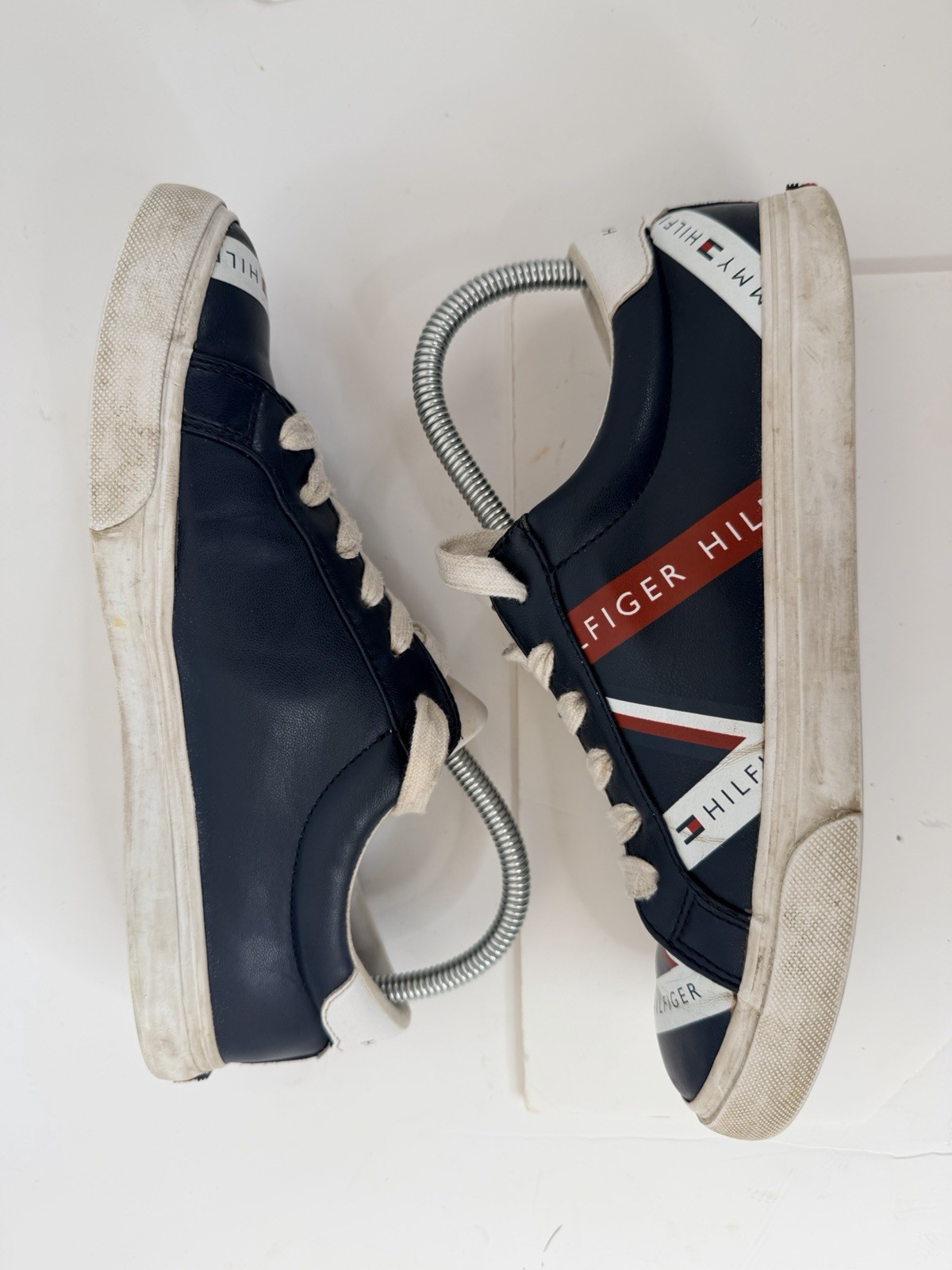 Tommy Hilfiger Women’s Lacen Sneakers Navy Faux Leather Lace Up Size 8M thumbnail 3