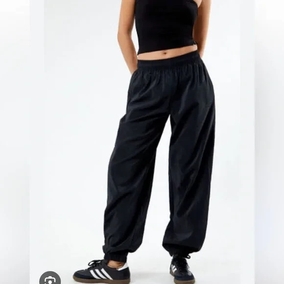 Champion Black Balloon Track Pant Size xs NWT retail $55