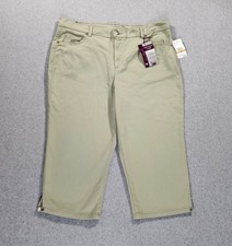 NWT Gloria Vanderbilt Amanda Capri Flex Stretch Women Sz 16W Frosted Glass Green