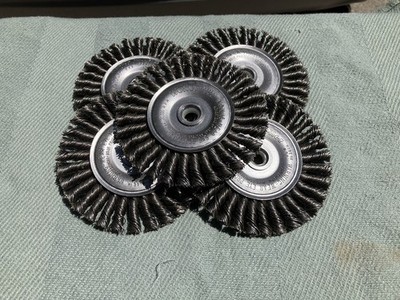 WEILER 13124 STRINGER BEAD WIRE WHEEL 4'' DIAMETER STEEL 1/2'' - 3/8'' ARBOR HOLE