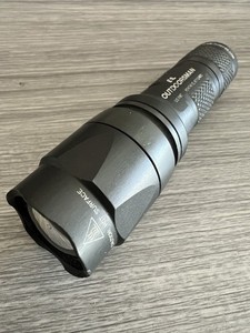 SureFire E1L OUTDOORSMAN LEDフラッシュライト SureFire E1L Outdoorsman Dual-Output LED Flashlight, 45 Max Lumens