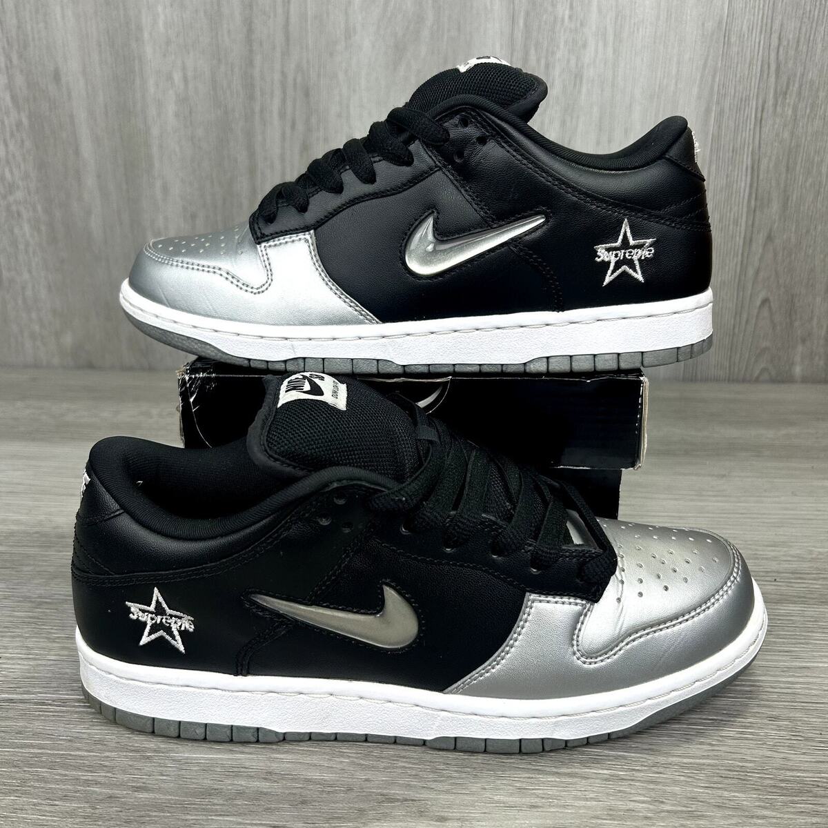 Nike SB Dunk Low Supreme Metallic Silver Black Jewel Swoosh Nike SB Dunk Low Supreme Metallic Silver Black Jewel Swoosh
