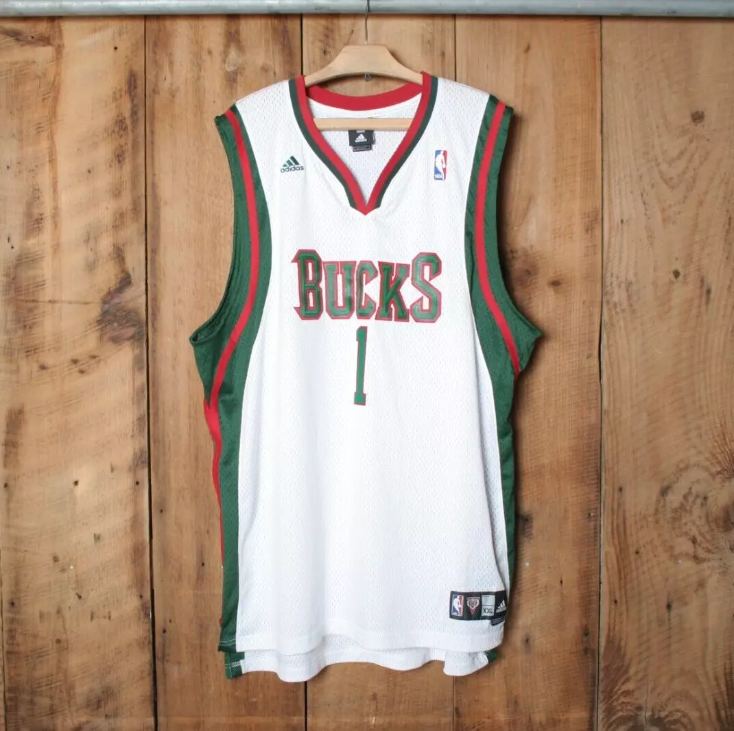 Oscar robertson jersey bucks hotsell