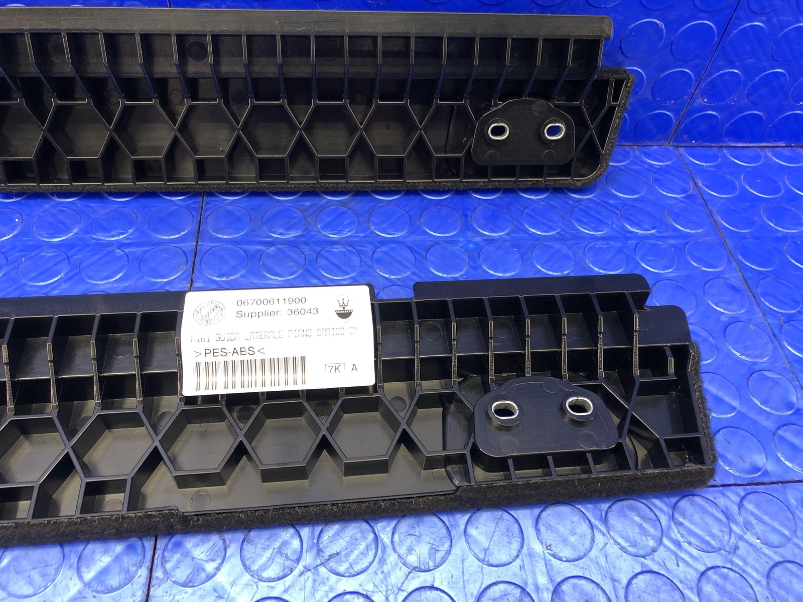 2017-2022 MASERATI LEVANTE REAR LEFT RIGHT TRUNK HOOK RAIL COVER SET 06700611910