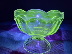 Lot UV Reactive Glowing Sugar Cup / 4 Inch Pedestal 2 Pieces 