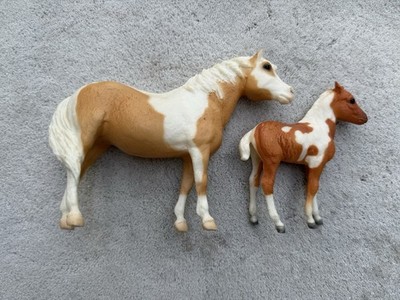 Retired Breyer Horse #20 Marguerite Henry s Misty of Chincoteague #19 Stormy Set