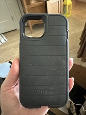 OtterBox Defender Series Case for Apple iPhone 13-15