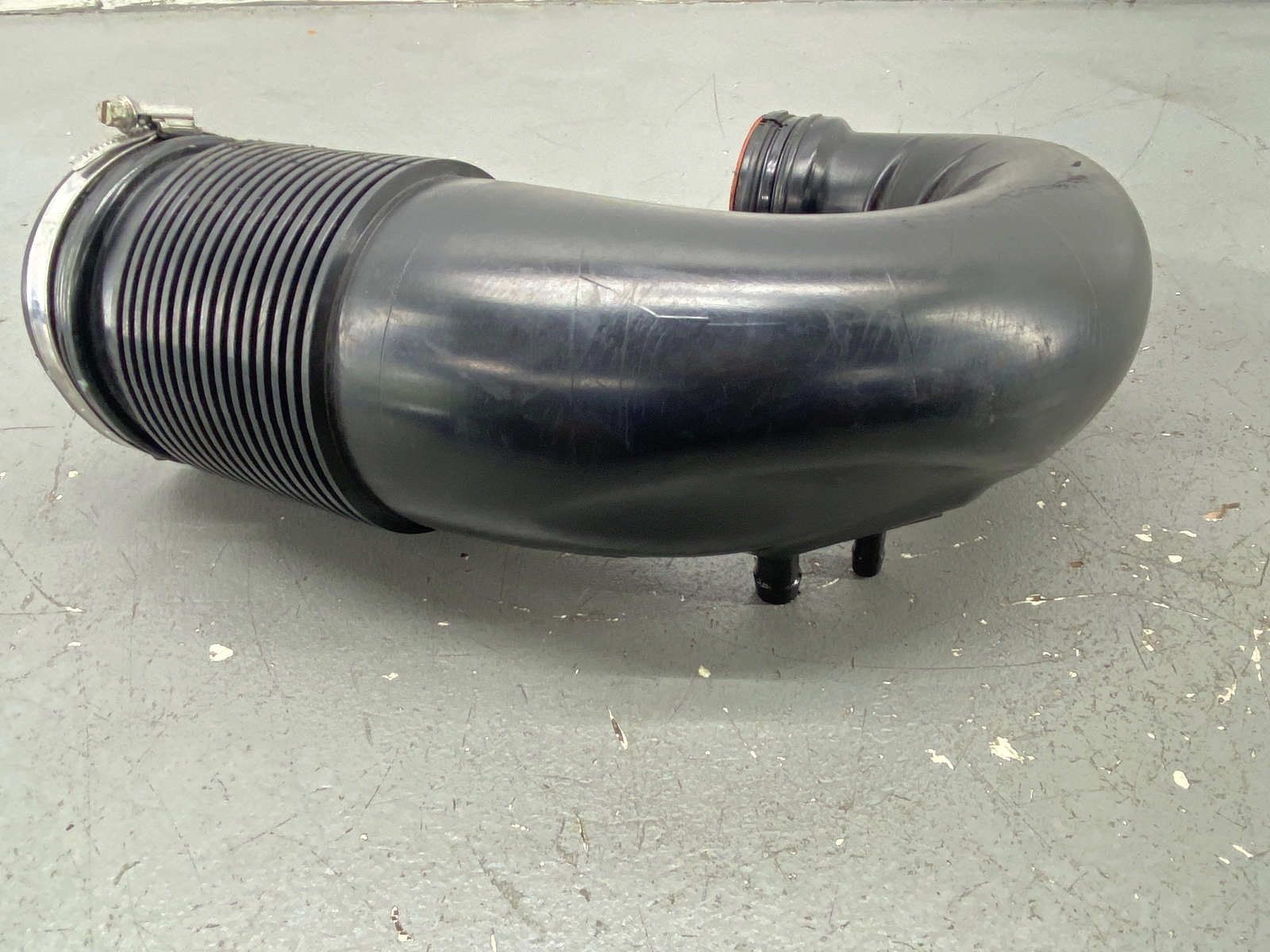 2020-2023 MCLAREN GT 4.0L ENGINE LEFT AIR INTAKE HOSE PIPE 22FA065GP OEM 2021