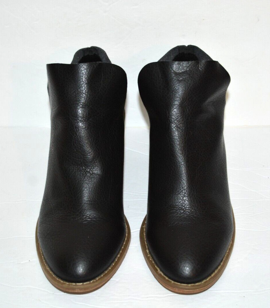 UNIVERSAL THREAD BLACK SLIP ON BOOTIES WOMEN 7 M … - image 2