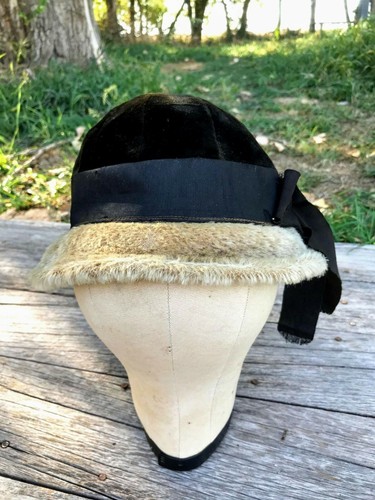 Antique 1920s Wool and Velvet Ladies 