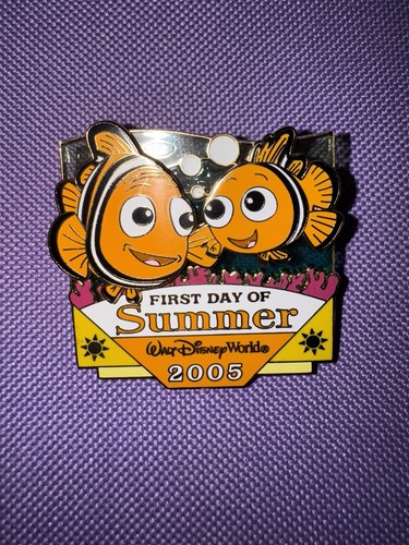 DISNEY WDW 2005 SUMMER MARLIN & NEMO FROM FINDING NEMO LE 2000 STAINED GLASS PIN