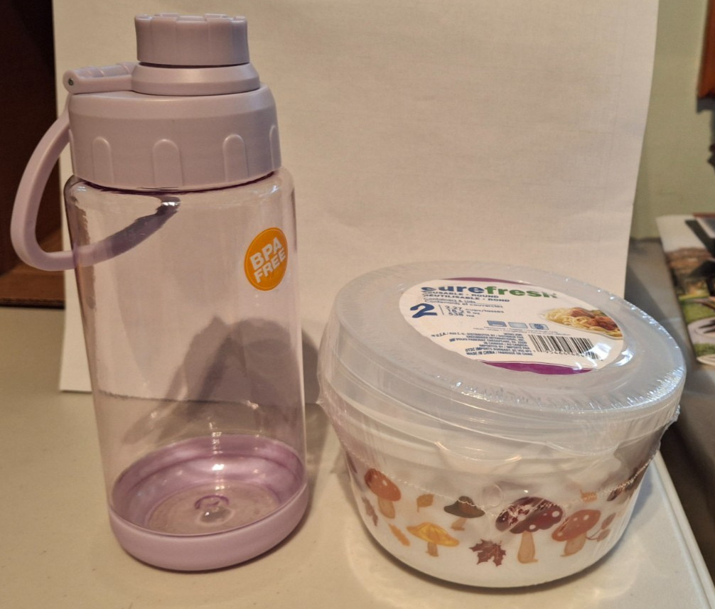 NEW Toddler Set-18 oz Plastic Cold Water Bottle & 2 Reusable