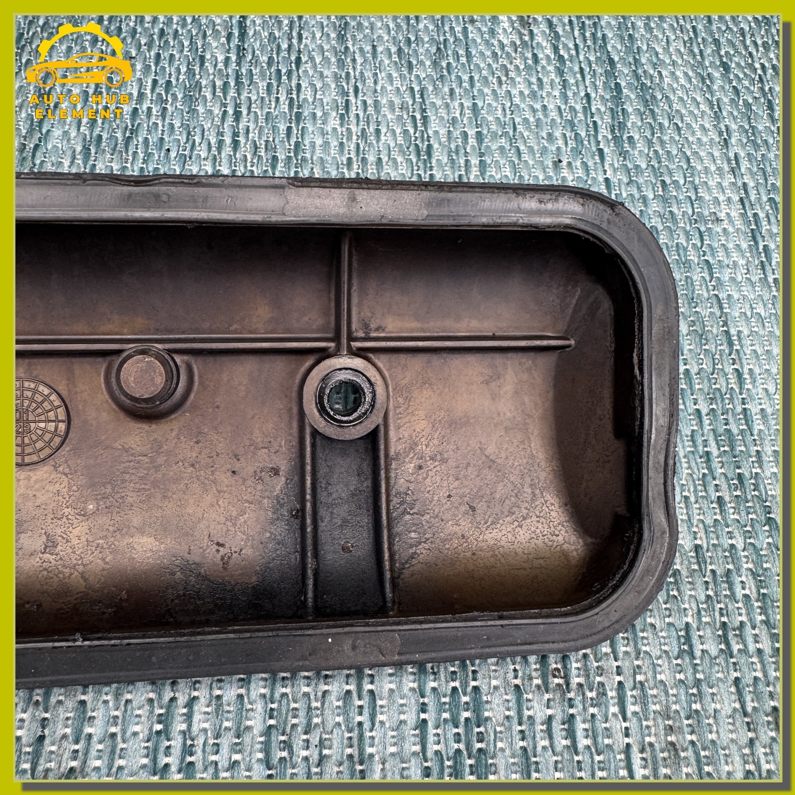 Bentley Brooklands 1992-1998 Left Valve cover P/N UE73762C