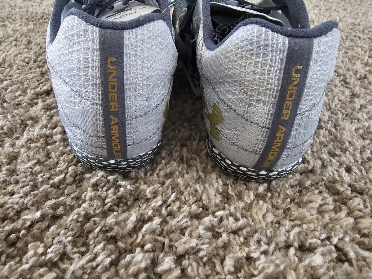 Under Armour HOVR Shakedown Track Spikes Size 10.5 Halo Grey/Gold (3022515-105) Under Armour HOVR Shakedown Track Spike Black | Hibbett main image 2