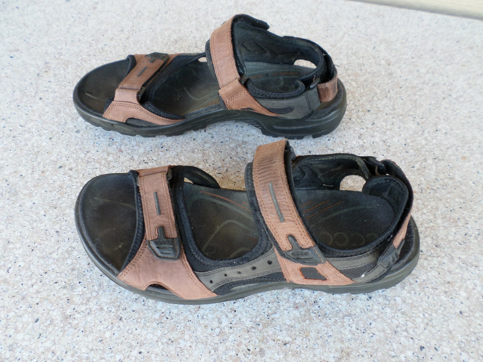 Sandali sportivi gladiatore ECCO Receptor in pelle marrone. Uomo 11 (45 euro)