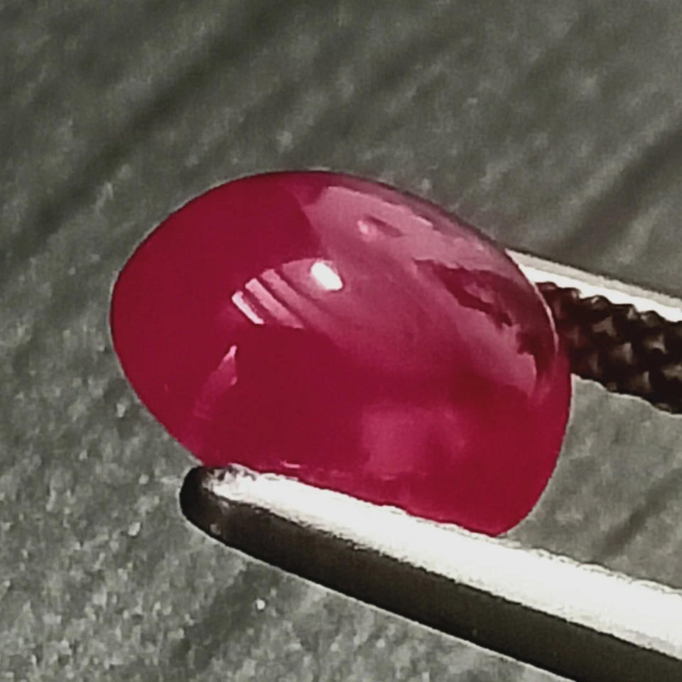 Pigeon Blood Ruby,Ruby 2 Carat Size,Ruby Oval Cabochon,1.85 Cts,Myanmar Red Ruby - Image 2 of 4