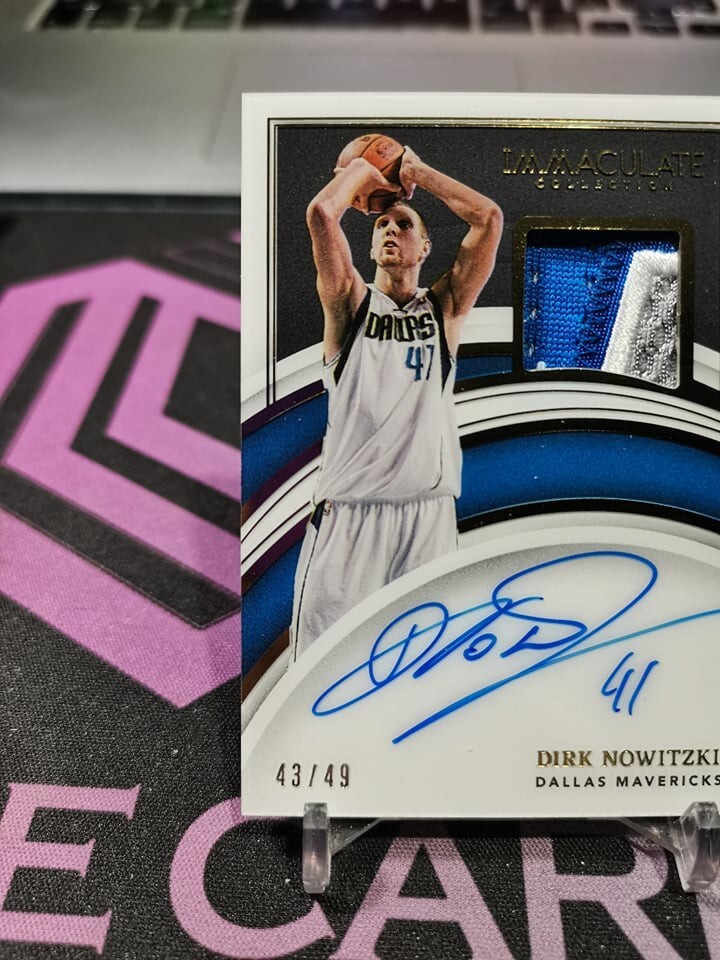 2021-22 Panini Immaculate DIrk Nowitzki Patch Autograph PA-DNZ 43