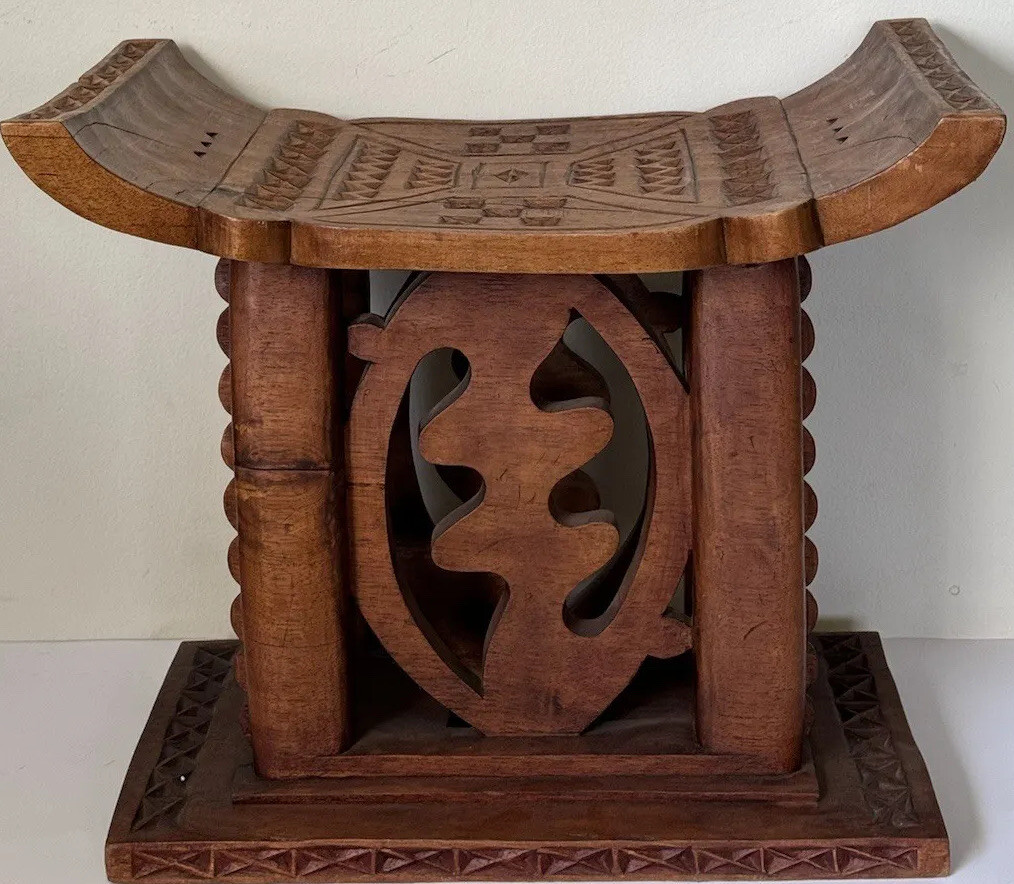 ANTIQUE AFRICAN MUSEUM ASANTE CARVED WOOD TRIBAL STOOL BENCH CHAIR