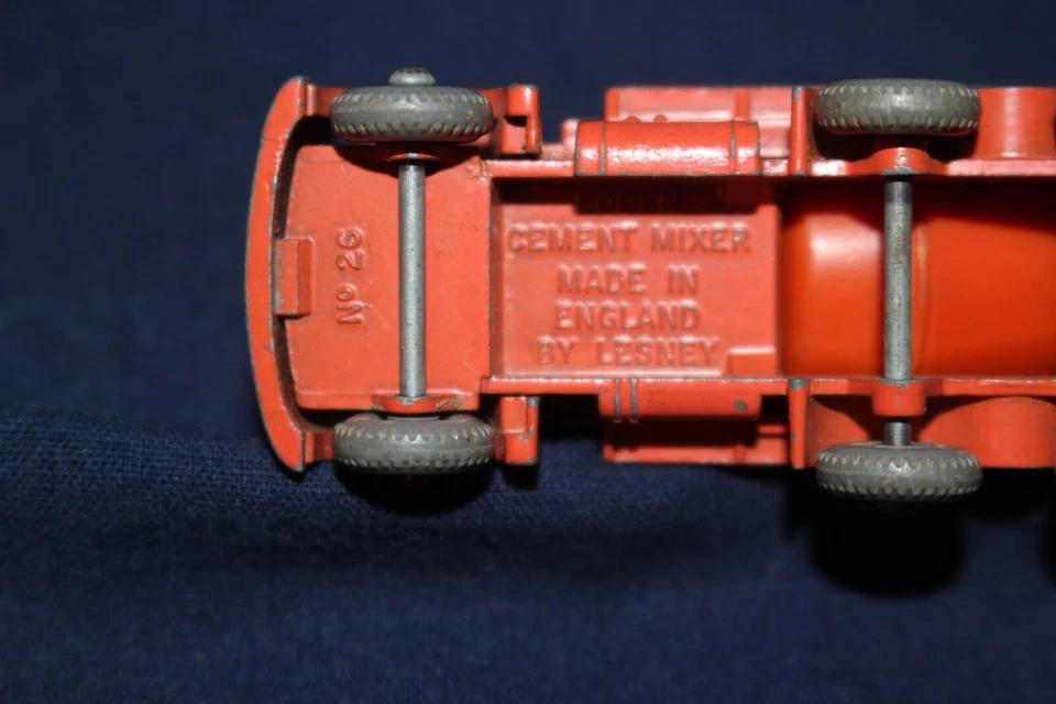Mezclador de cemento de forraje vintage Lesney Matchbox No.26 ruedas grises Foto 3 de 4