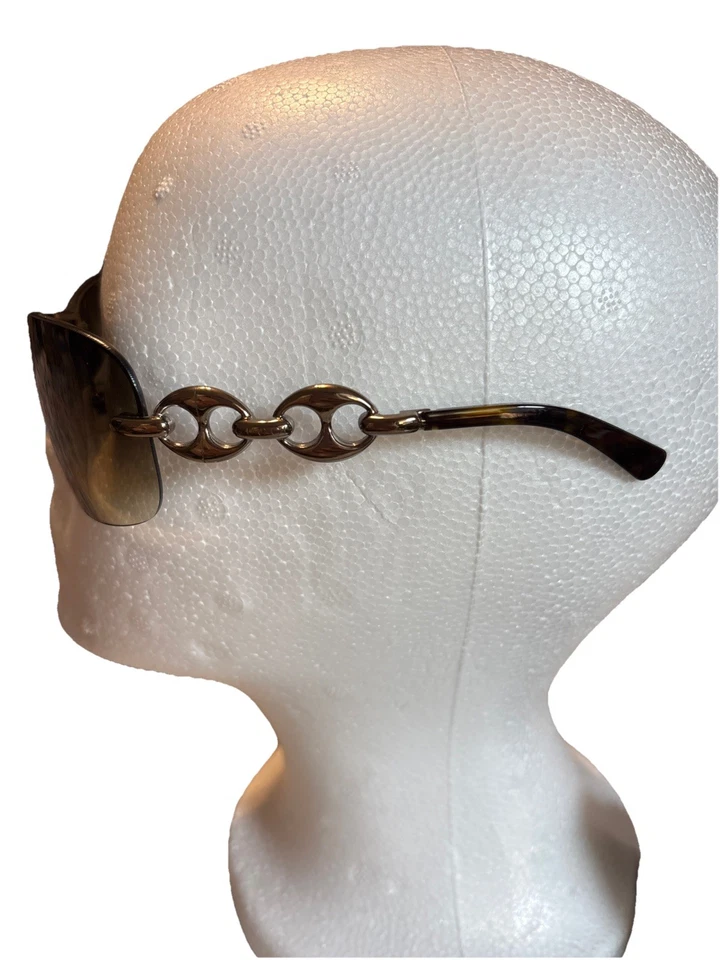 Óculos de sol Gucci escudo sem aro com lentes degradê e estojo de marca. - Imagem 4 de 4