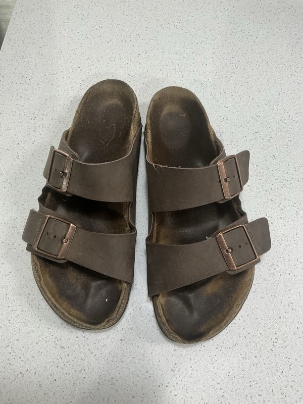 Birkenstock Women’s Arizona Brown Slide Sandals size 40