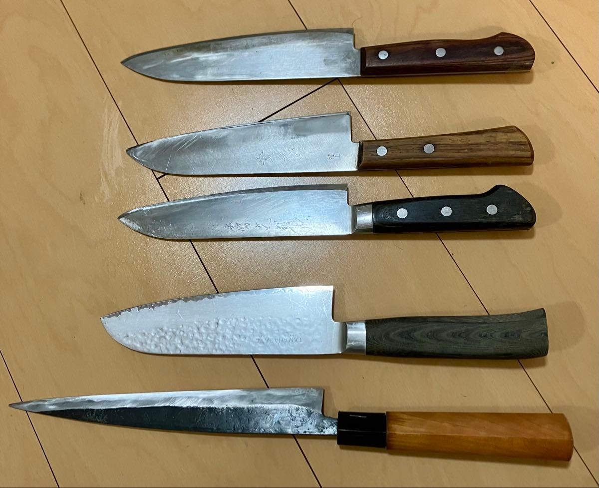 Auténtico Juego de 5 Cuchillos de Chef - Venta a Granel, Hecho en Japón, Usado