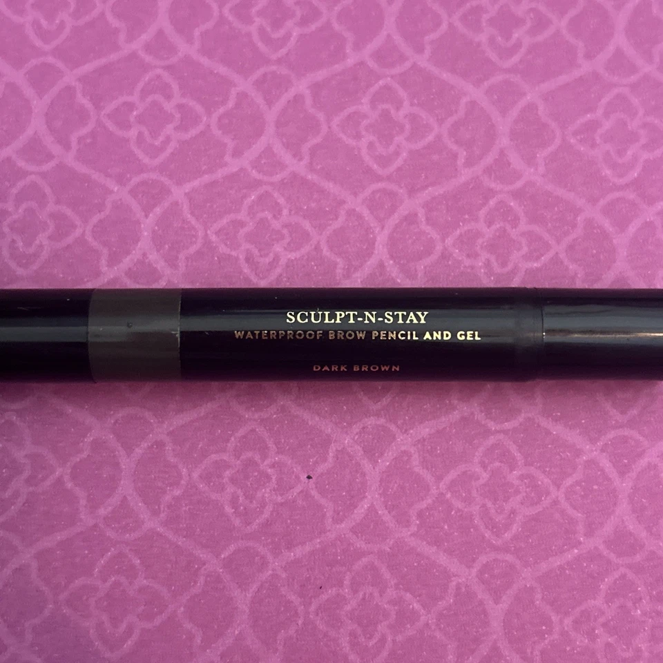 Delineador Laura Geller Bravo Brows Boosting + Lápiz de cejas impermeable Sculpt-N-Stay Foto 3 de 4