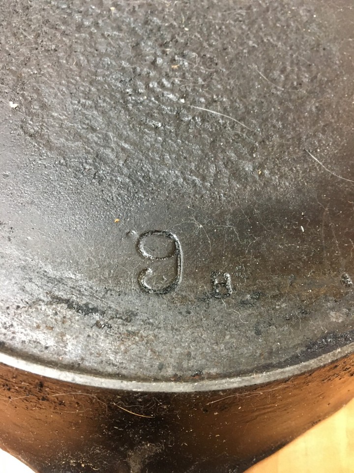 Wagner Sidney O 9 B Cast Iron Skillet W Heat Ring SITS FLAT 11 wagner-sidney-o-9-b-cast-iron-skillet-w-heat-ring-sits-flat-11