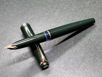 MONTBLANC No.22 Green-Moss GT Vintage Piston-filler Fountain Pen